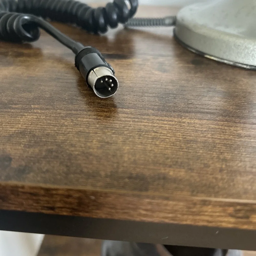 AstaticD-104 Dynamic Lollipop Microphone Stand Untested- Missing Screw